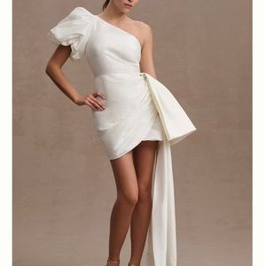 Sachin & Babi Dorien Puffed One-Shoulder Bow Train Wrap Mini Dress. Size 2.